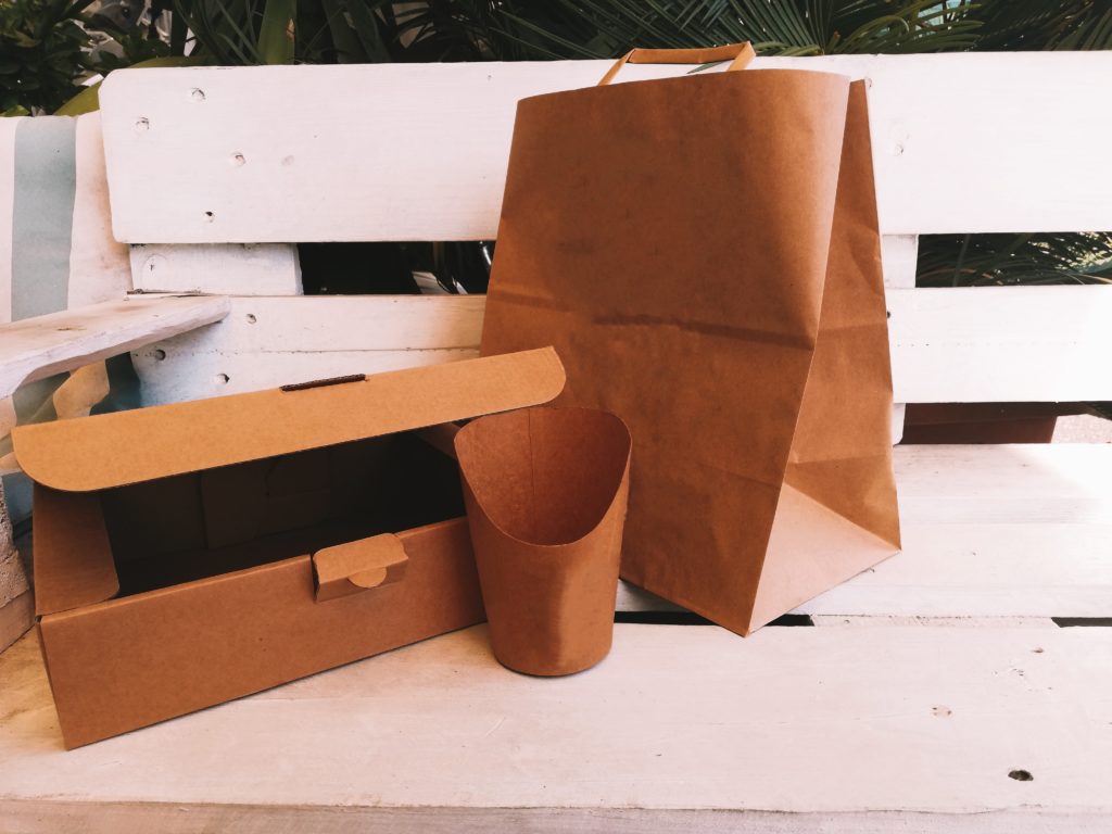 Set per il takeaway in carta riciclata Set per il takeaway in carta riciclata