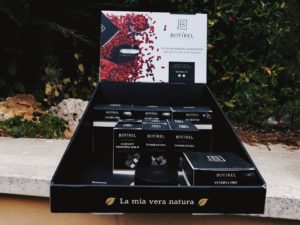 Espositore in cartone